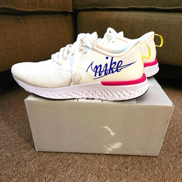 Nike Odyssey React Flyknit 2 - Picture 3 of 6